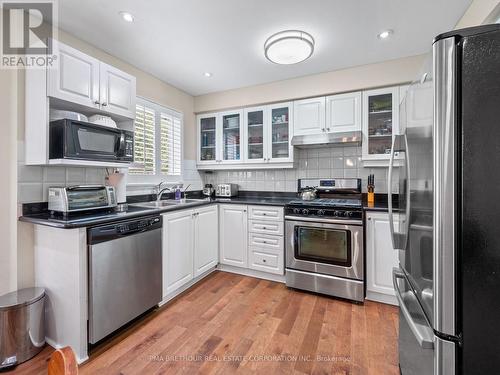 81 John Stiver Crescent, Markham (Buttonville), ON - Indoor Photo Showing Kitchen With Double Sink