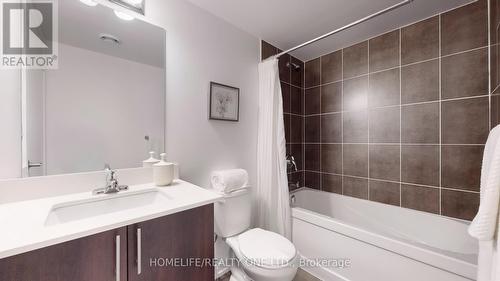 1605 - 1420 Dupont Street, Toronto (Dovercourt-Wallace Emerson-Junction), ON - Indoor Photo Showing Bathroom