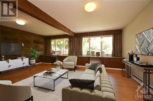 58 Rebecca Crescent, Ottawa, ON - Indoor Photo Showing Living Room