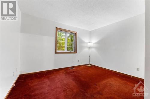 1560 Cumberland Ridge Drive, Cumberland, ON - Indoor Photo Showing Other Room