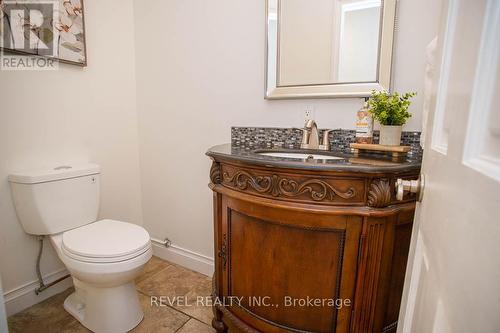 240 Johnson Road, Brantford, ON - Indoor Photo Showing Bathroom