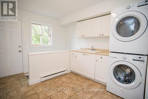 240 Johnson Road, Brantford, ON - Indoor Photo Showing Laundry Room