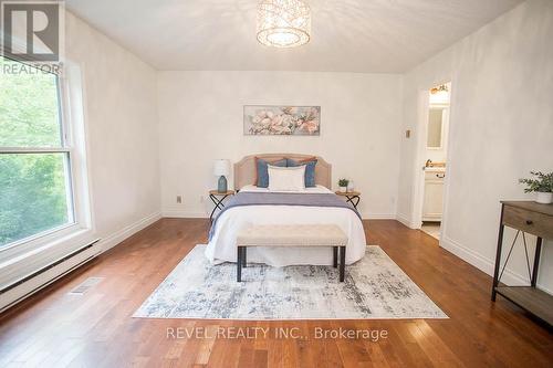 240 Johnson Road, Brantford, ON - Indoor Photo Showing Bedroom