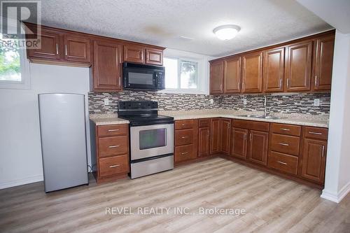 240 Johnson Road, Brantford, ON - Indoor Photo Showing Kitchen With Double Sink