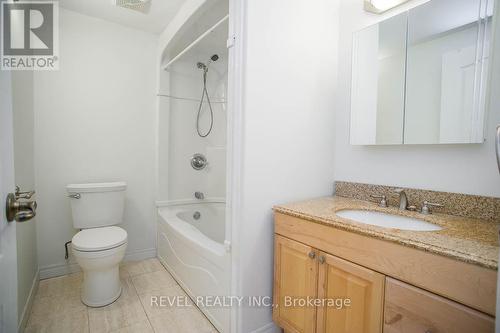 240 Johnson Road, Brantford, ON - Indoor Photo Showing Bathroom