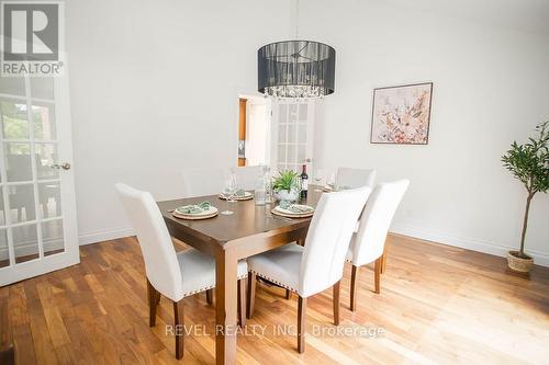 240 Johnson Road, Brantford, ON - Indoor Photo Showing Dining Room