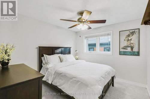 64 White Oaks Road, Barrie, ON - Indoor Photo Showing Bedroom