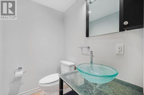 64 White Oaks Road, Barrie, ON - Indoor Photo Showing Bathroom