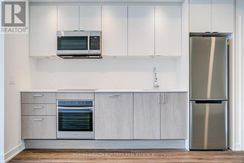 4209 - 1928 Lake Shore Boulevard W, Toronto (High Park-Swansea), ON - Indoor Photo Showing Kitchen