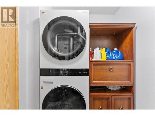 3020 Allenby Way Unit# 211, Vernon, BC - Indoor Photo Showing Laundry Room