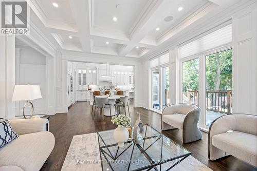 62 Yorkview Drive, Toronto (Willowdale West), ON - Indoor Photo Showing Living Room