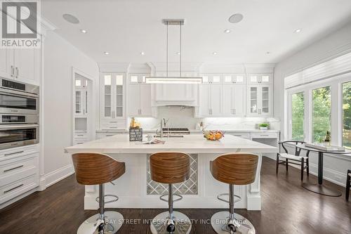 62 Yorkview Drive, Toronto (Willowdale West), ON - Indoor Photo Showing Kitchen With Upgraded Kitchen