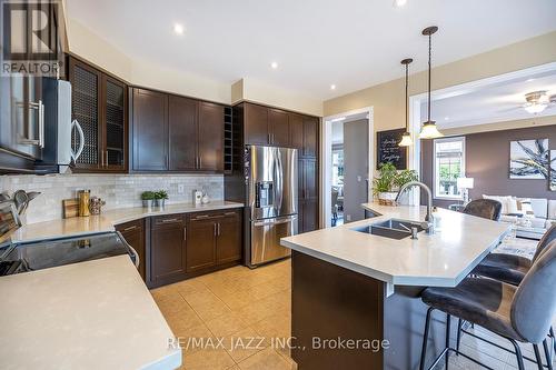 217 Glenabbey Drive, Clarington (Courtice), ON - Indoor Photo Showing Kitchen With Double Sink With Upgraded Kitchen