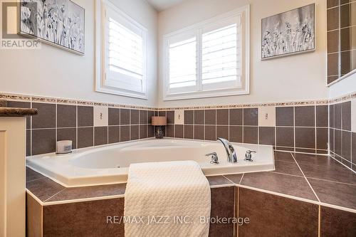 217 Glenabbey Drive, Clarington (Courtice), ON - Indoor Photo Showing Bathroom