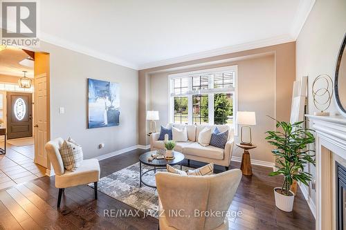 217 Glenabbey Drive, Clarington (Courtice), ON - Indoor Photo Showing Living Room