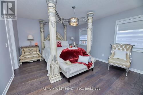 58 Rogers Trail, Bradford West Gwillimbury, ON - Indoor Photo Showing Bedroom