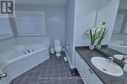 58 Rogers Trail, Bradford West Gwillimbury (Bradford), ON - Indoor Photo Showing Bathroom