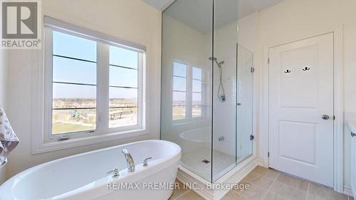 61 Conarty Crescent, Whitby, ON - Indoor Photo Showing Bathroom