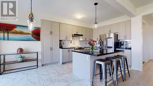 61 Conarty Crescent, Whitby, ON - Indoor Photo Showing Kitchen