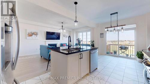 61 Conarty Crescent, Whitby, ON - Indoor Photo Showing Kitchen With Double Sink