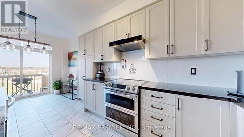 61 Conarty Crescent, Whitby, ON - Indoor Photo Showing Kitchen