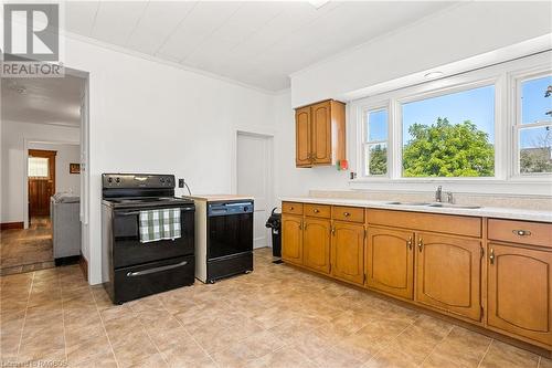 51 Main Street, Lions Head, ON - Indoor Photo Showing Kitchen With Double Sink