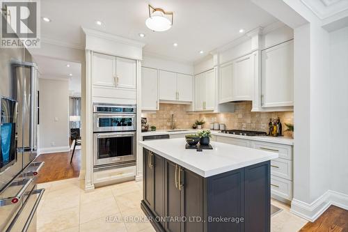 341 Broadway Avenue, Toronto (Mount Pleasant East), ON - Indoor Photo Showing Kitchen With Upgraded Kitchen