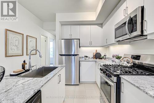 207 - 17 Spooner Crescent, Collingwood, ON - Indoor Photo Showing Kitchen With Upgraded Kitchen