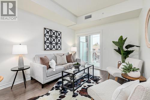 207 - 17 Spooner Crescent, Collingwood, ON - Indoor Photo Showing Living Room