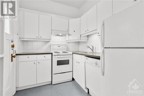 Kitchen - 209 Daly Avenue Unit#2, Ottawa, ON - Indoor Photo Showing Kitchen