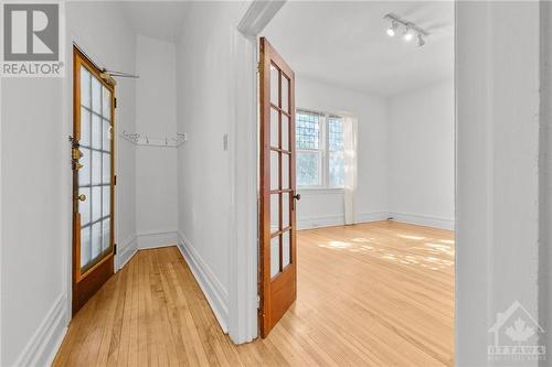 Foyer - 209 Daly Avenue Unit#2, Ottawa, ON - Indoor Photo Showing Other Room