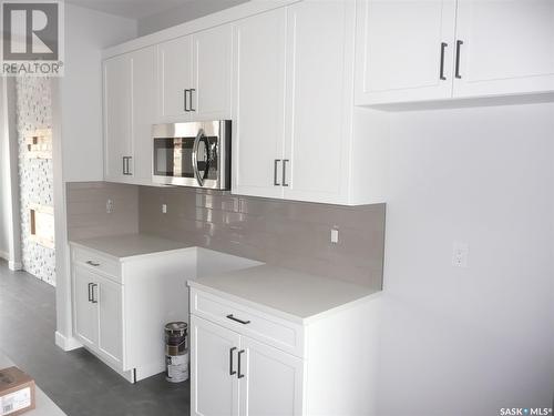 321 Brighton Boulevard, Saskatoon, SK - Indoor Photo Showing Kitchen