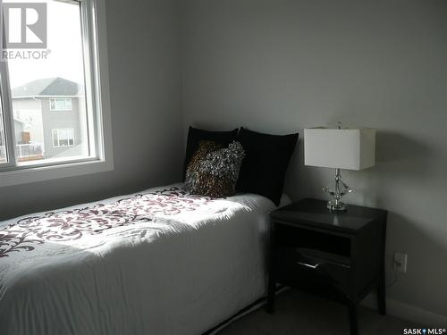 321 Brighton Boulevard, Saskatoon, SK - Indoor Photo Showing Bedroom