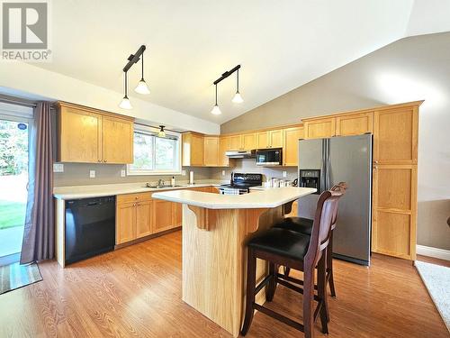 6147 Springall Crescent, Prince George, BC - Indoor Photo Showing Kitchen