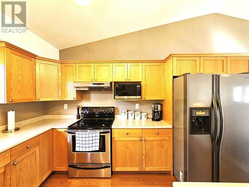 6147 Springall Crescent, Prince George, BC - Indoor Photo Showing Kitchen