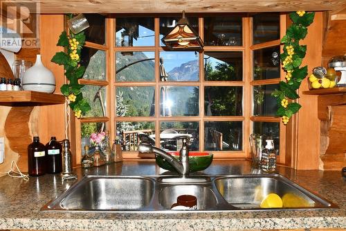 3531 Mackenzie 20 Highway, Hagensborg, BC - Indoor Photo Showing Kitchen With Double Sink