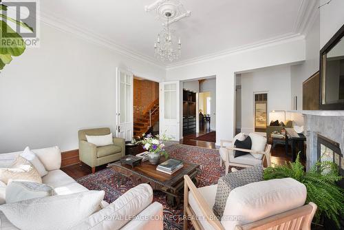 288 Sherbourne Street, Toronto, ON - Indoor Photo Showing Living Room With Fireplace