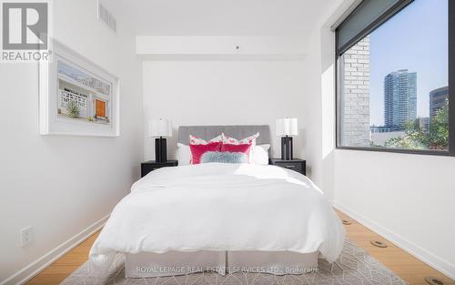 9B Gilead Place, Toronto (Moss Park), ON - Indoor Photo Showing Bedroom