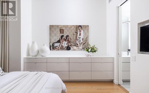 9B Gilead Place, Toronto (Moss Park), ON - Indoor Photo Showing Bedroom