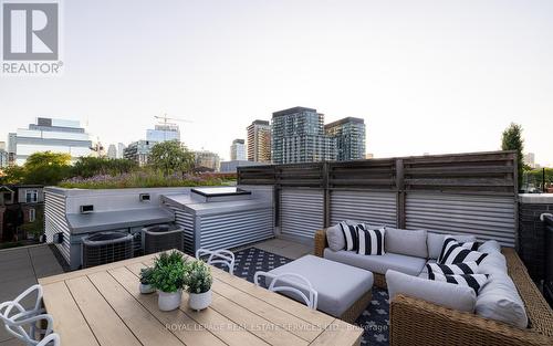 9B Gilead Place, Toronto (Moss Park), ON - Outdoor With Deck Patio Veranda