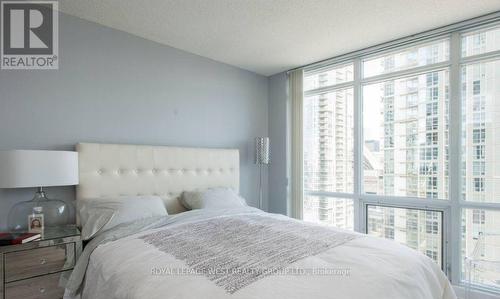 2010 - 11 Brunel Court, Toronto (Waterfront Communities), ON - Indoor Photo Showing Bedroom