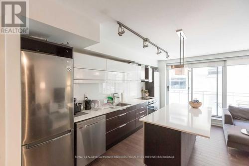 702 - 205 Frederick Street, Toronto, ON - Indoor Photo Showing Kitchen With Upgraded Kitchen