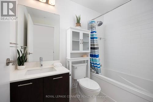 3005 - 2200 Lakeshore Boulevard W, Toronto (Mimico), ON - Indoor Photo Showing Bathroom