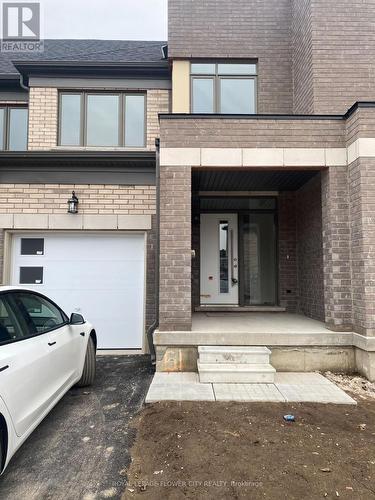 51 - 166 Deerpath Drive, Guelph, ON - Outdoor