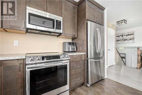 4152 Roger Stevens Drive, Smiths Falls, ON - Indoor Photo Showing Kitchen