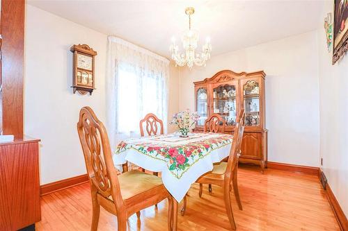 1119 Ashburn Street, Winnipeg, MB - Indoor Photo Showing Dining Room