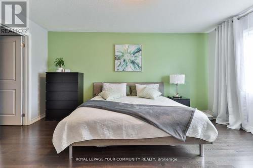 2173 Grainger Loop, Innisfil, ON - Indoor Photo Showing Bedroom