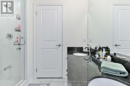 2173 Grainger Loop, Innisfil, ON - Indoor Photo Showing Bathroom