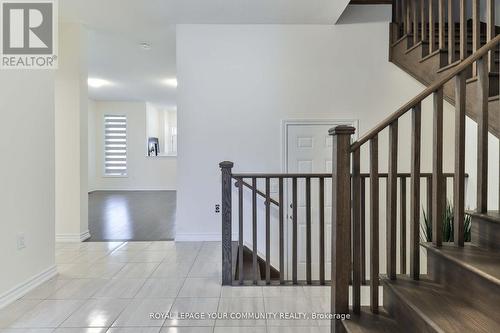 2173 Grainger Loop, Innisfil, ON - Indoor Photo Showing Other Room