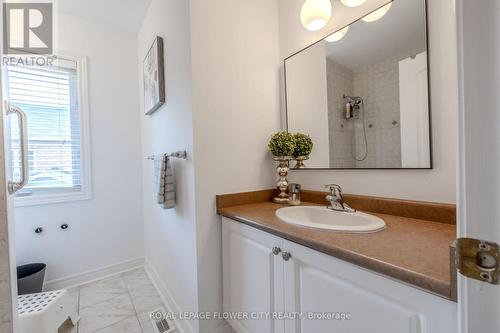 79 Mander Place N, Milton (Scott), ON - Indoor Photo Showing Bathroom